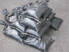 Sandsack schwarz gefüllt